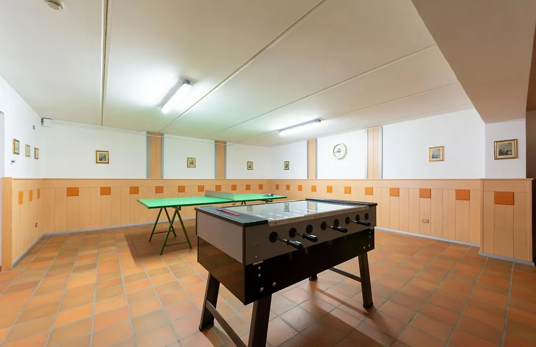 Hotel Villa Jolanda-1